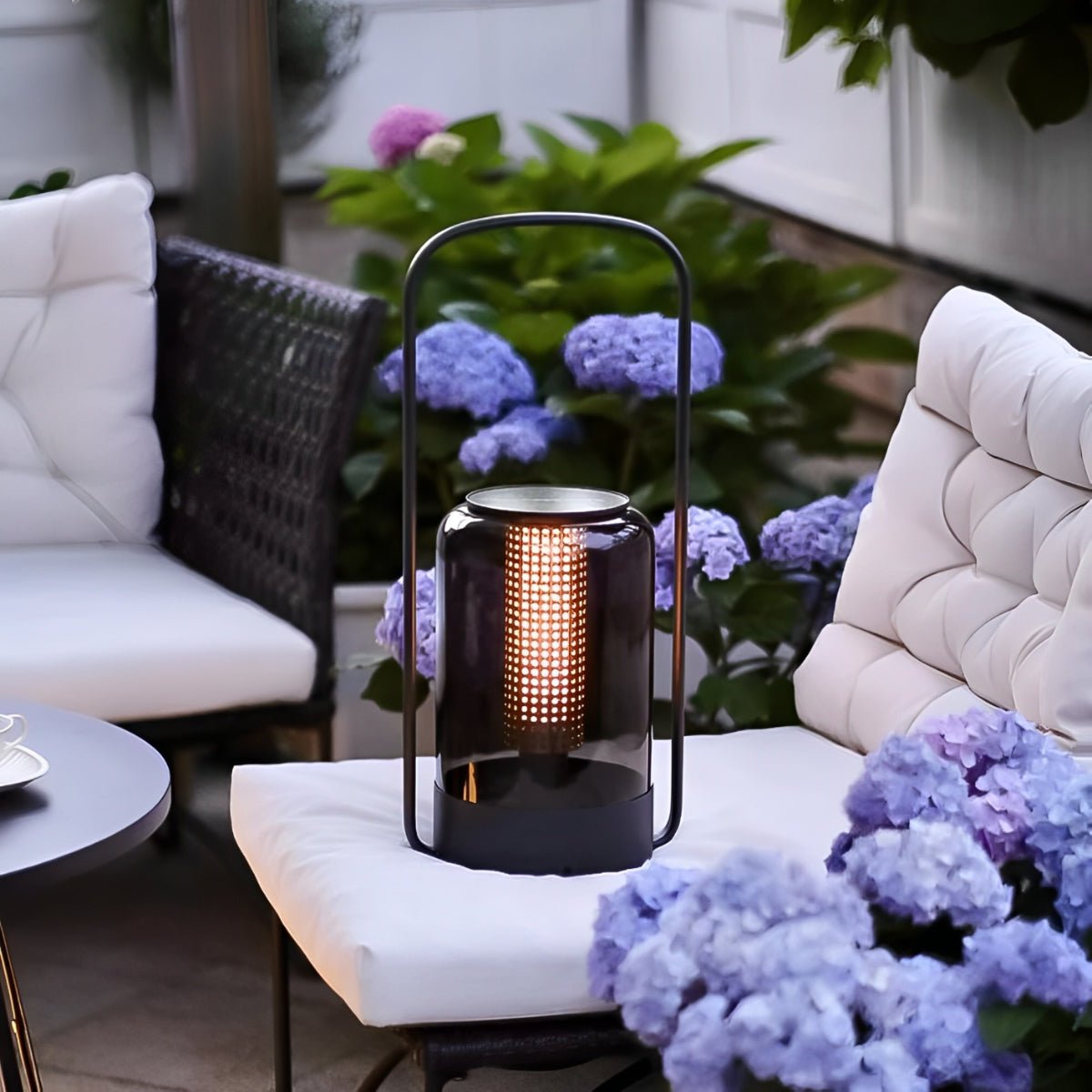 Solara Cylinder Solar LED Outdoor Lamp